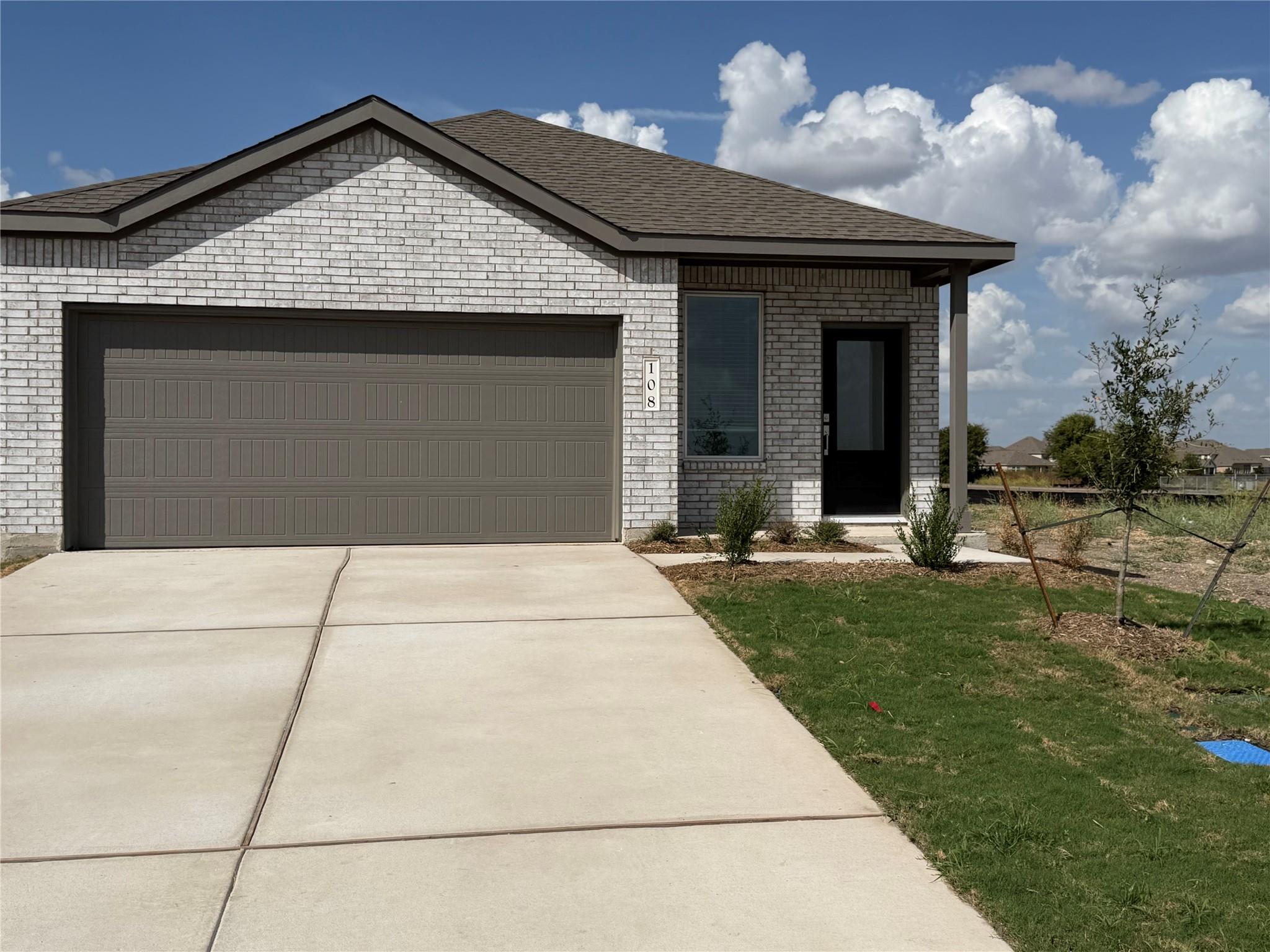 108 Mets Way Property Photo 1
