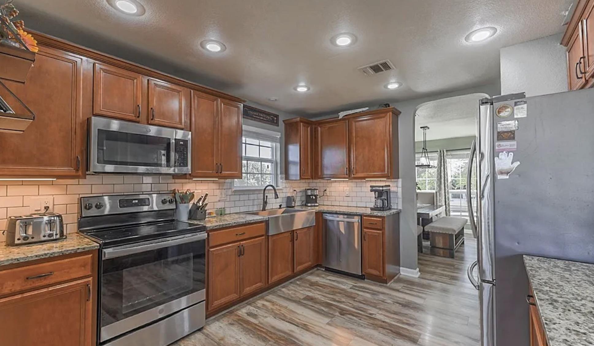 5709 Drystone Ln Property Photo 5