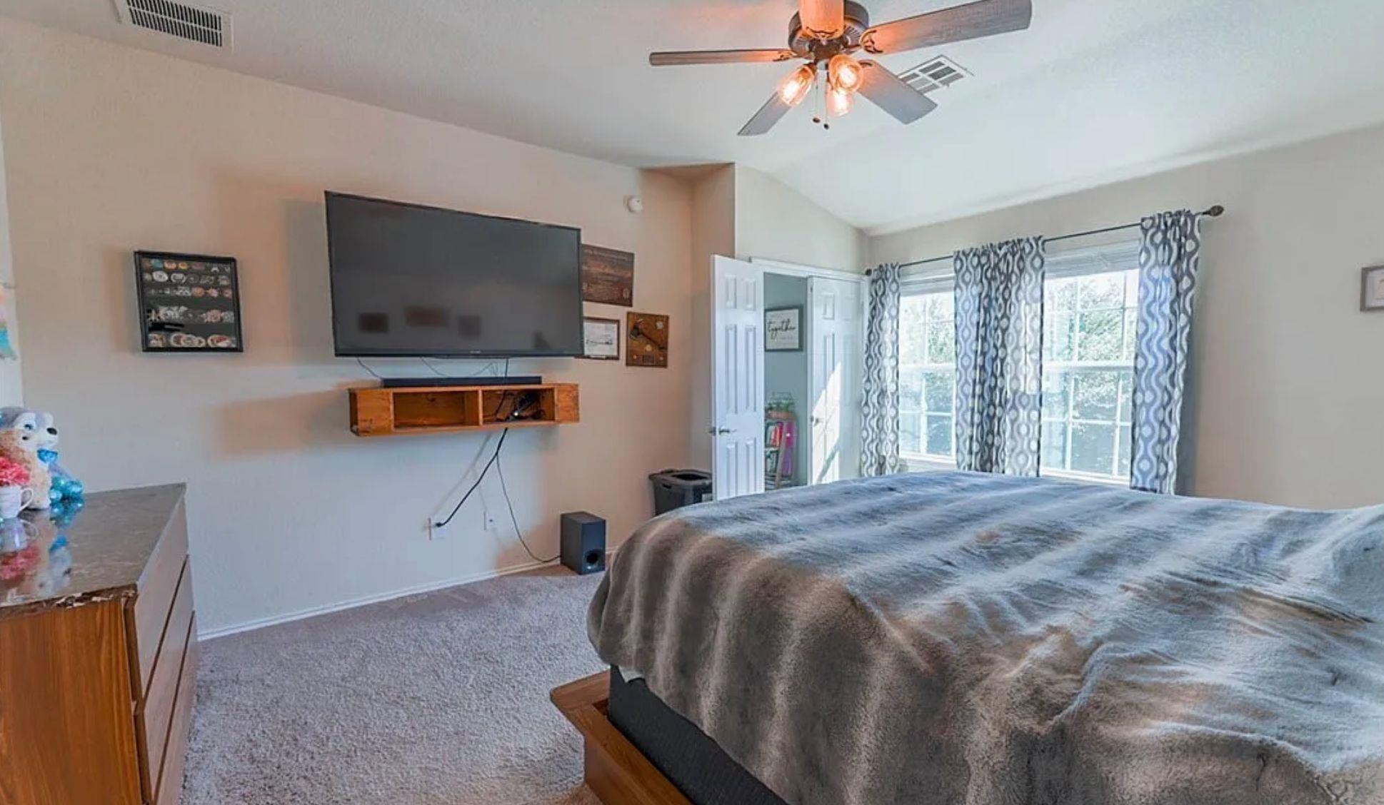 5709 Drystone Ln Property Photo 12