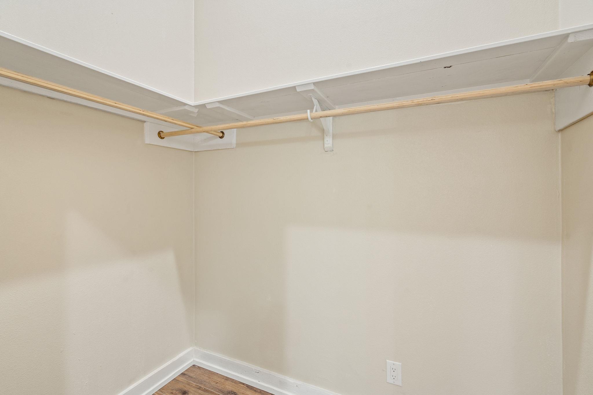 104 E 2nd St #201 Property Photo 30