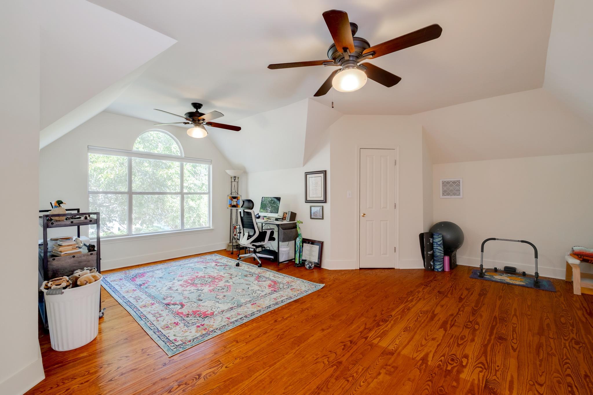 402 Hudgins St Property Photo 22
