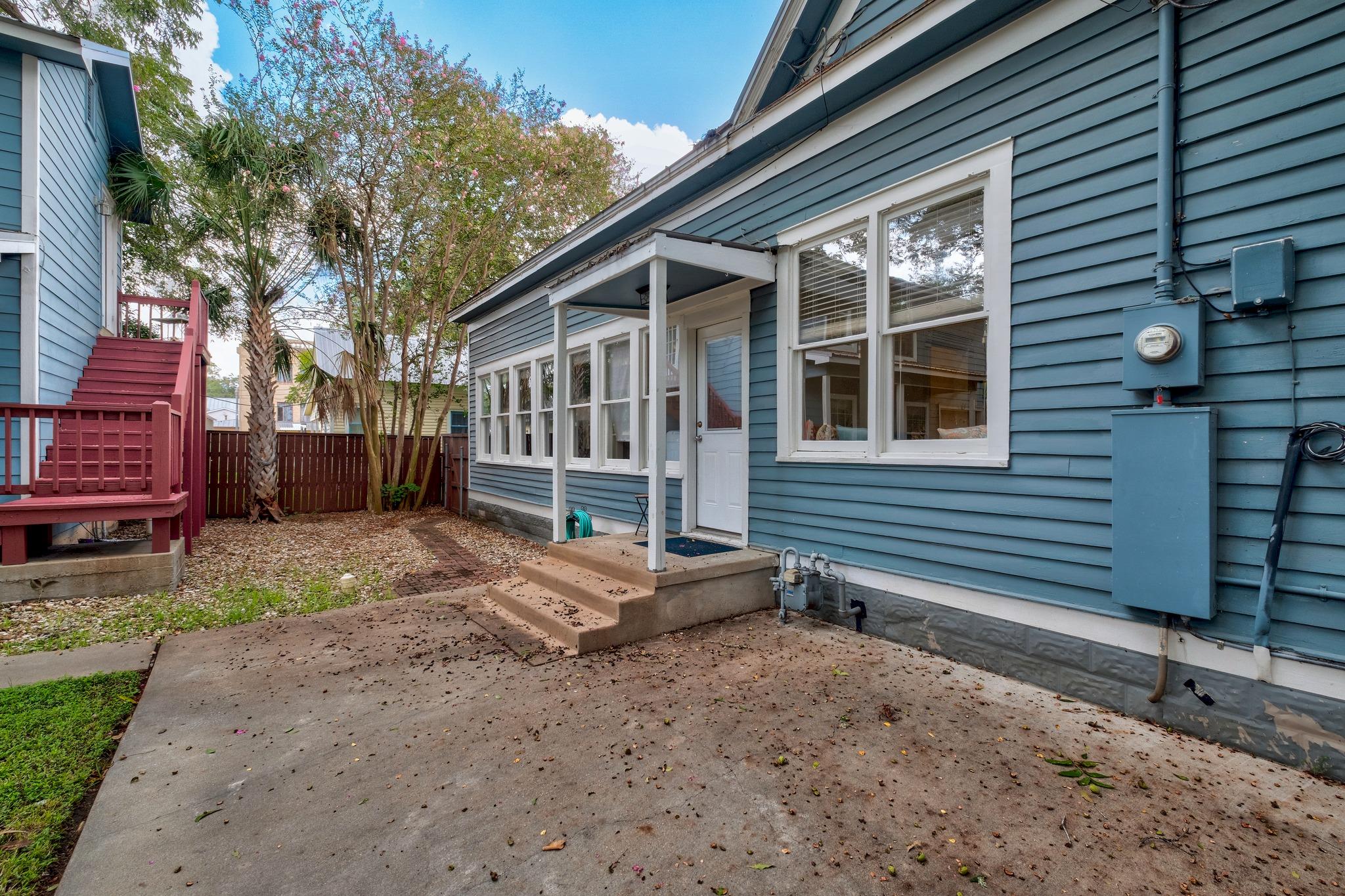 402 Hudgins St Property Photo 26