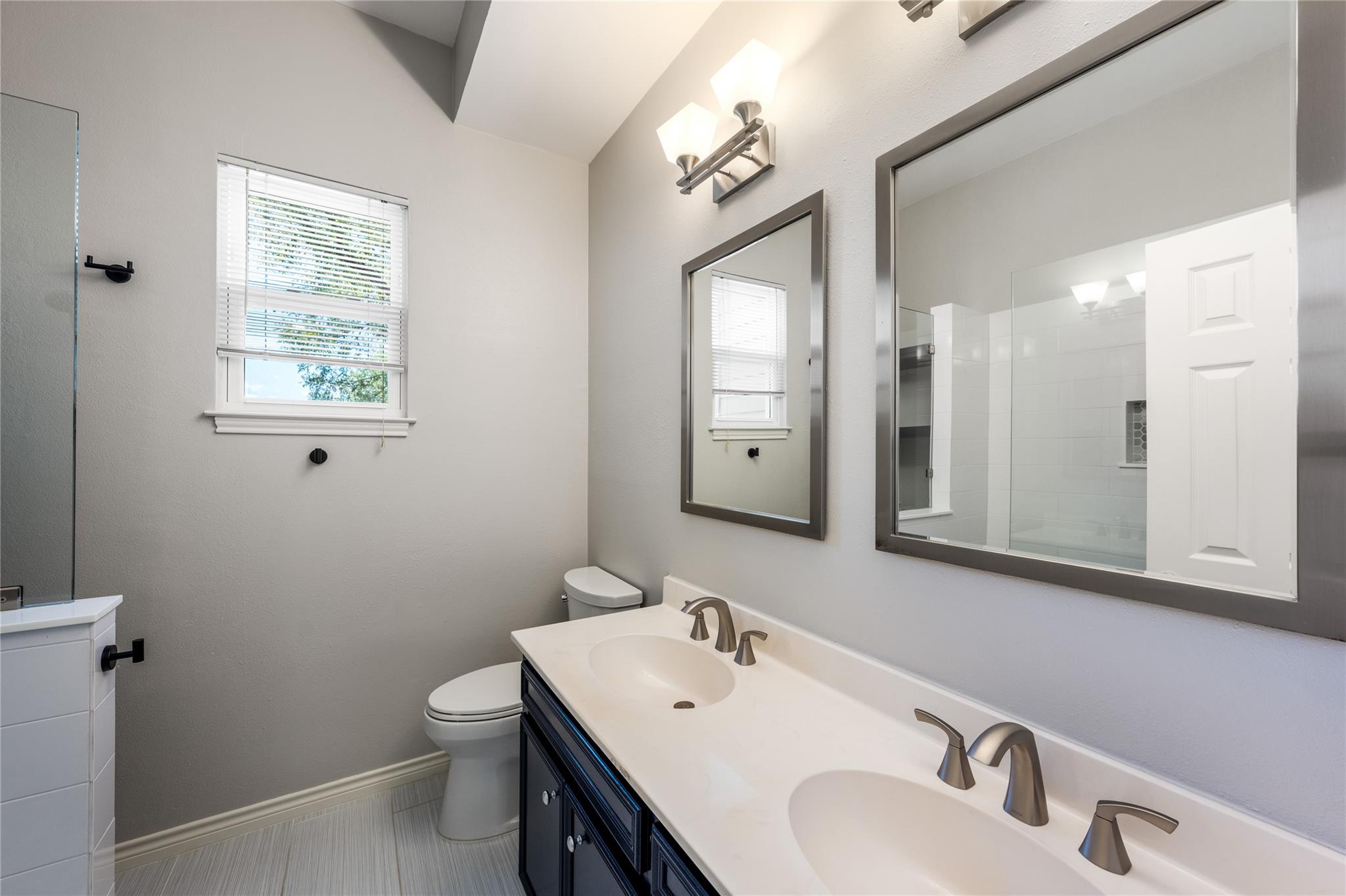7203 Desert Rose Cv Property Photo 15