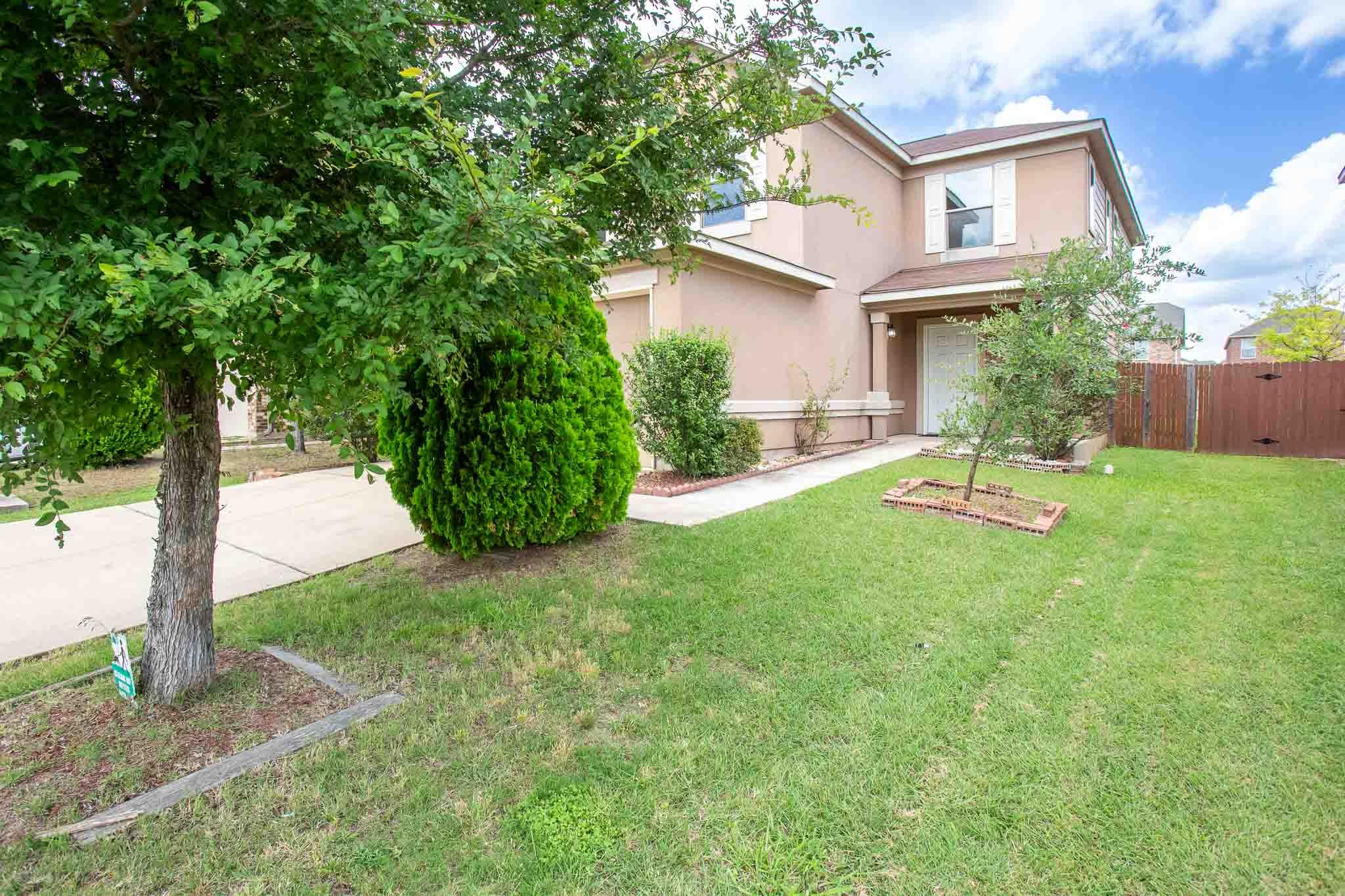 11012 Culzean Dr Property Photo 3