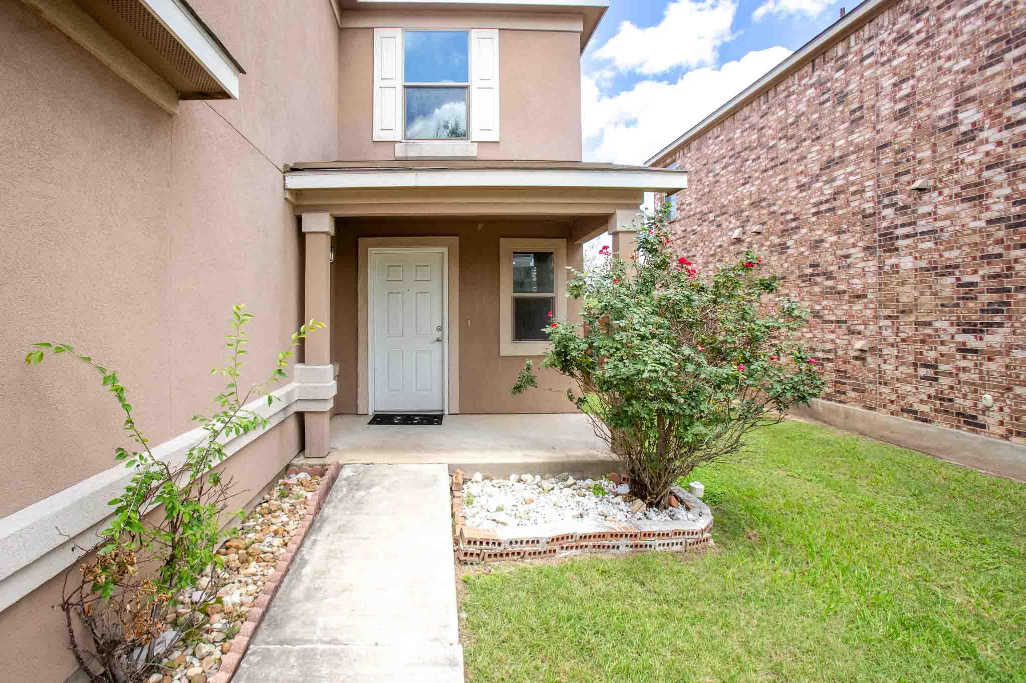 11012 Culzean Dr Property Photo 4