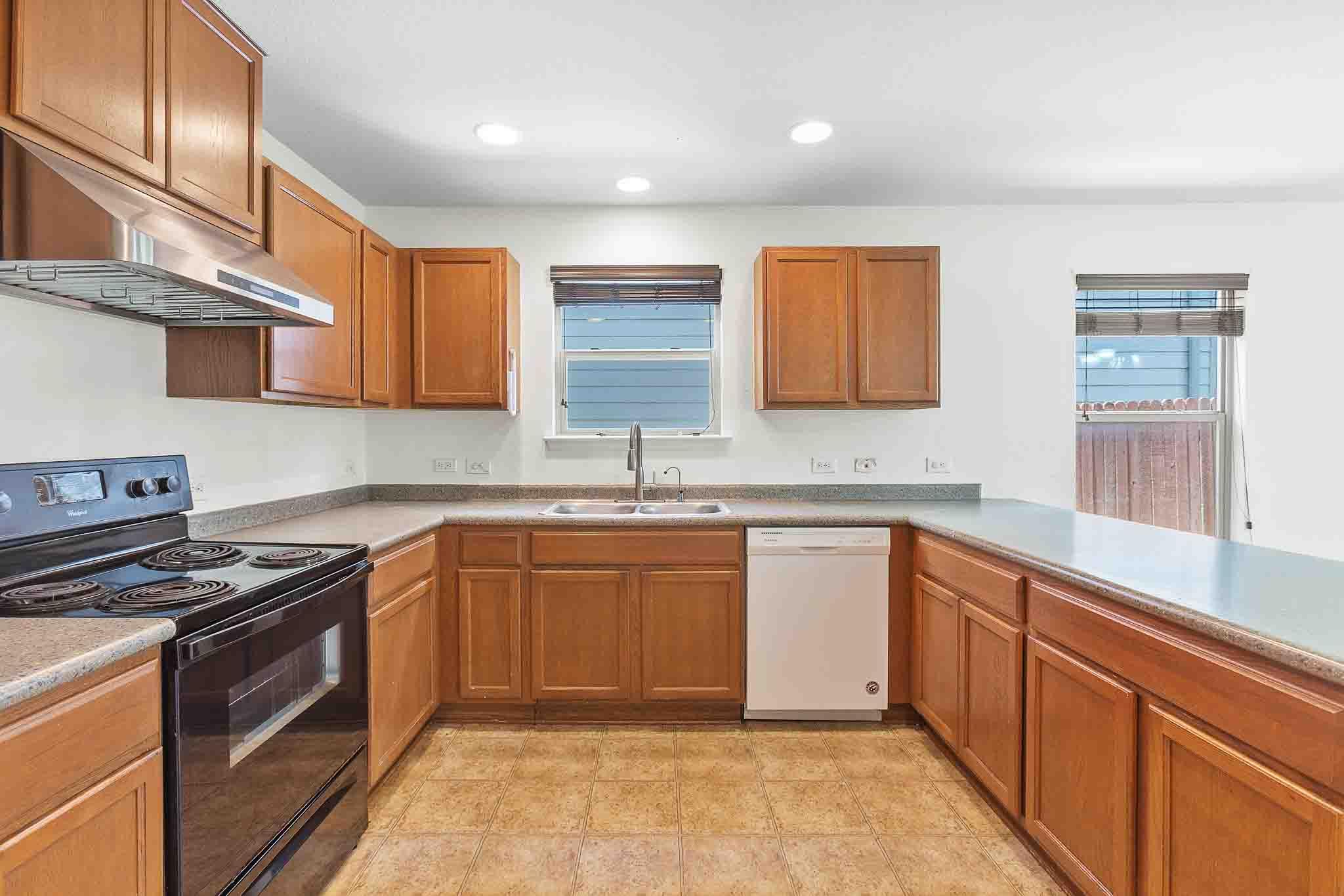 11012 Culzean Dr Property Photo 15
