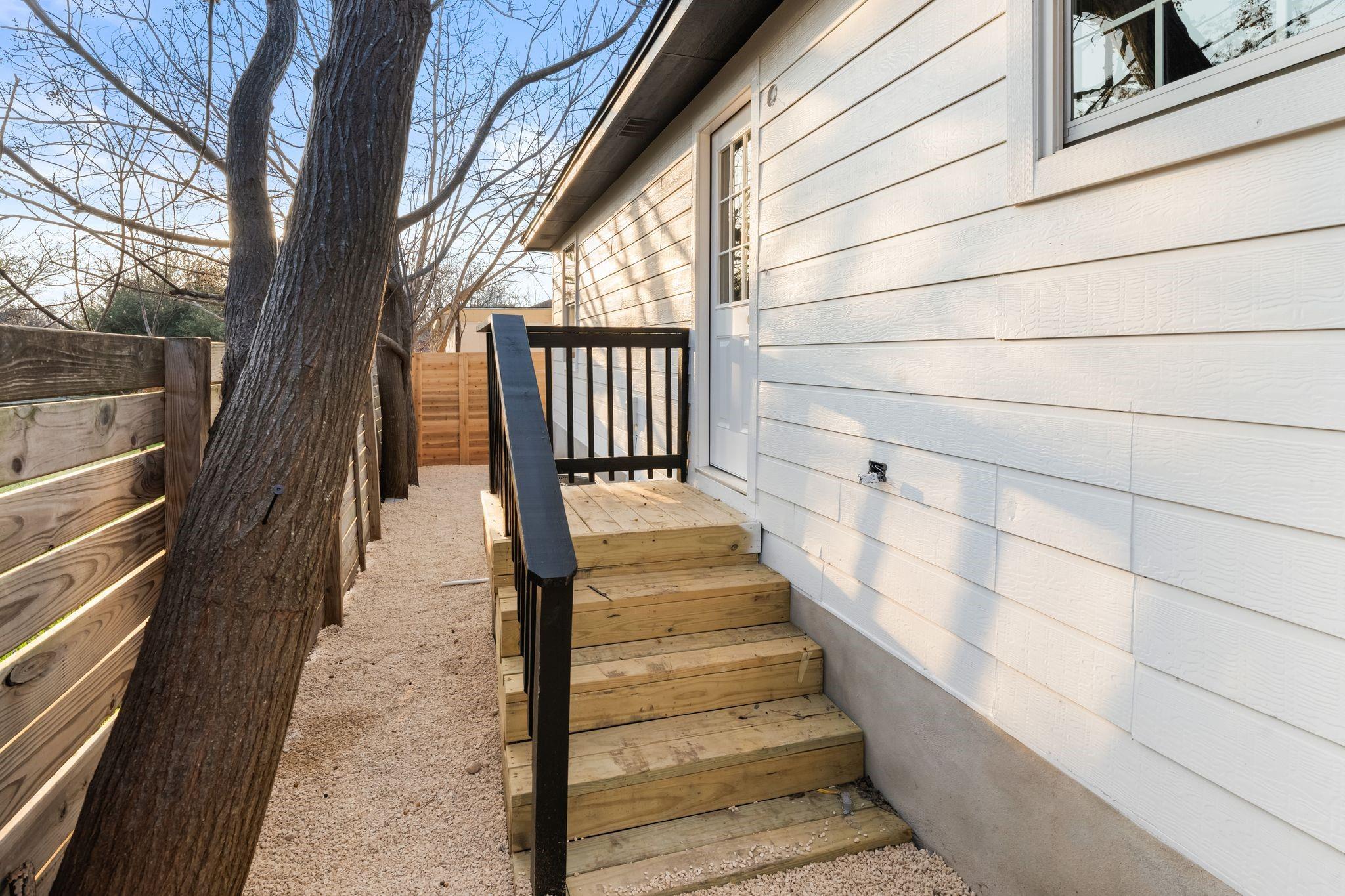 1180 Ridgeway Dr Property Photo 29