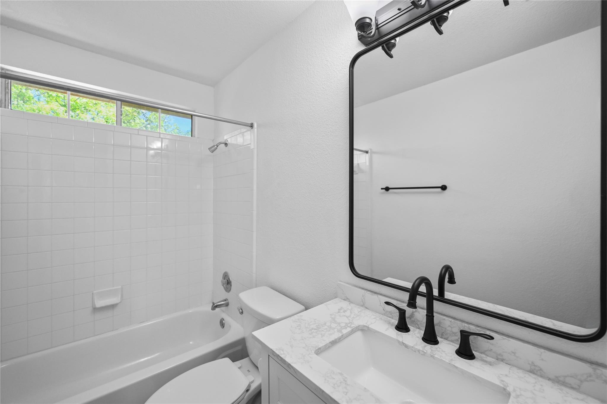 1603 Jennifer Ct Property Photo 28