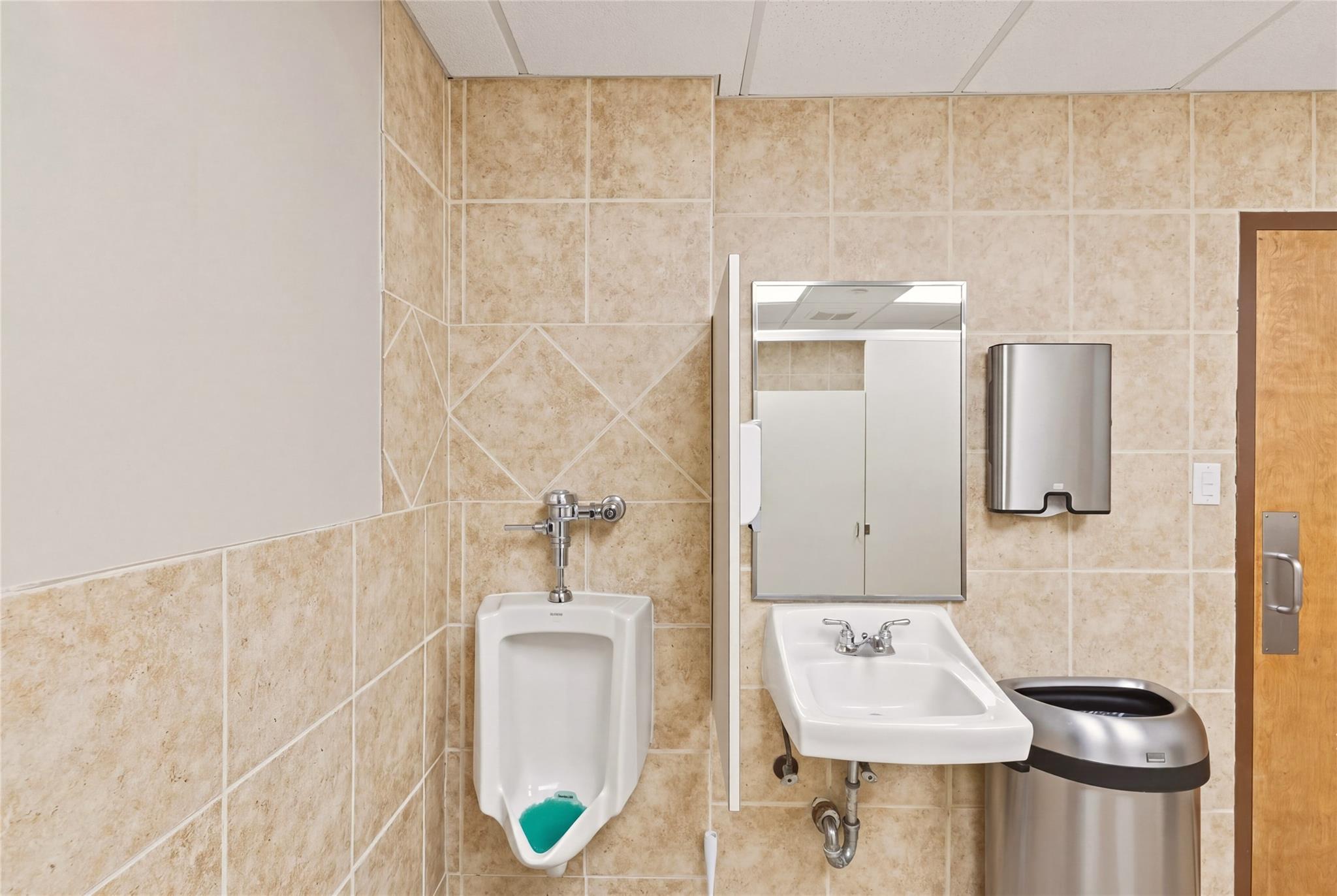1506 N Us Hwy 281 None Property Photo 17
