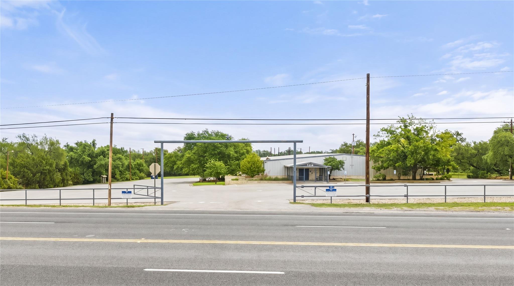 1506 N Us Hwy 281 None Property Photo 22