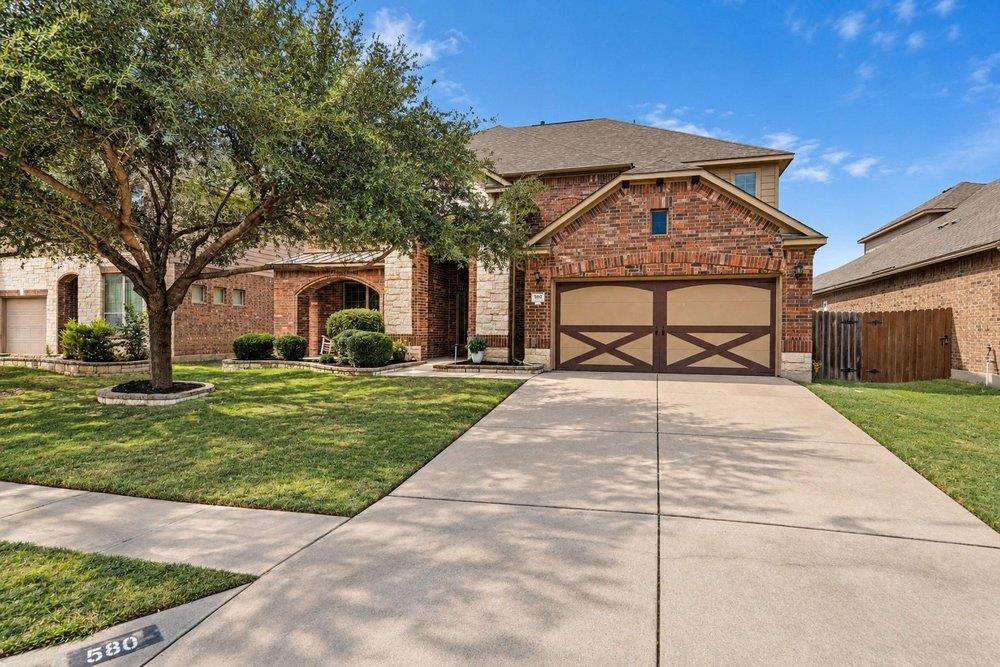 580 Clear Springs Holw Property Photo 3