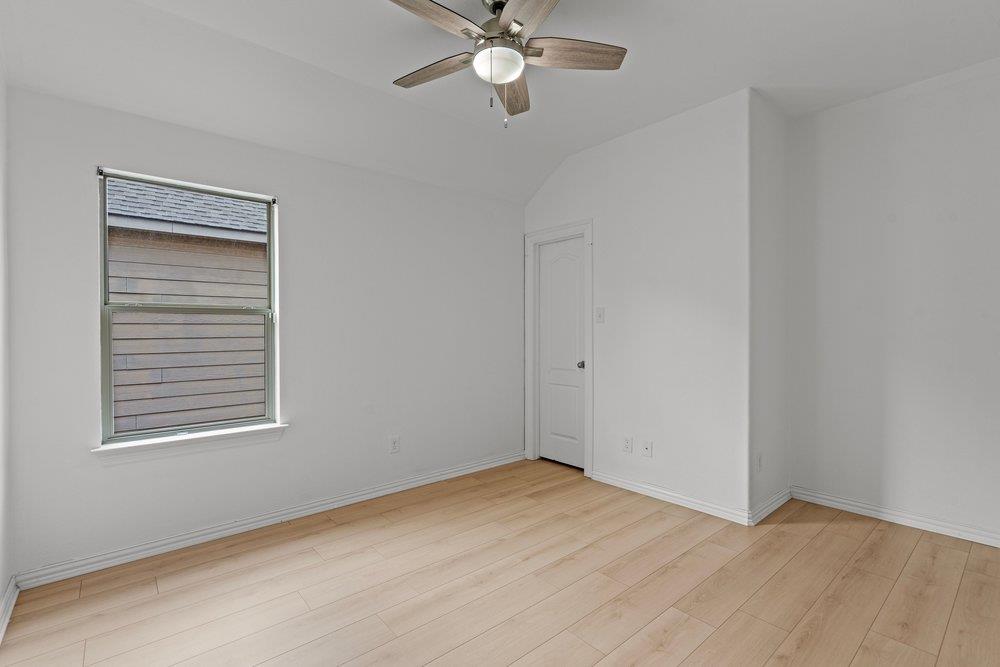 580 Clear Springs Holw Property Photo 26