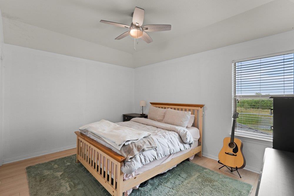 580 Clear Springs Holw Property Photo 27