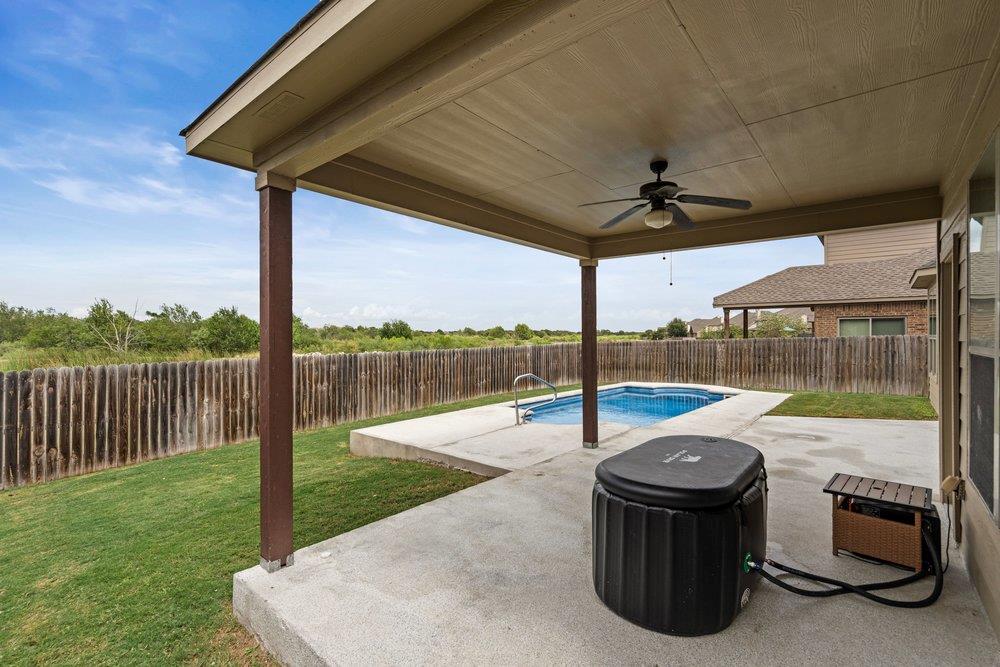 580 Clear Springs Holw Property Photo 35