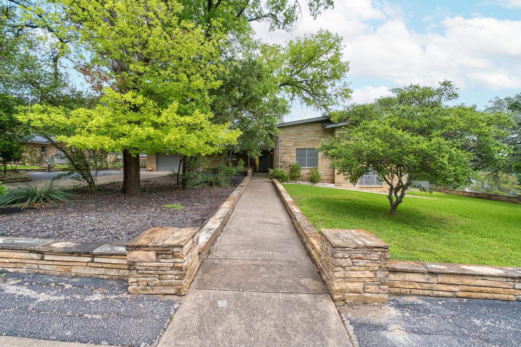 2805 Hatley Dr Property Photo 4