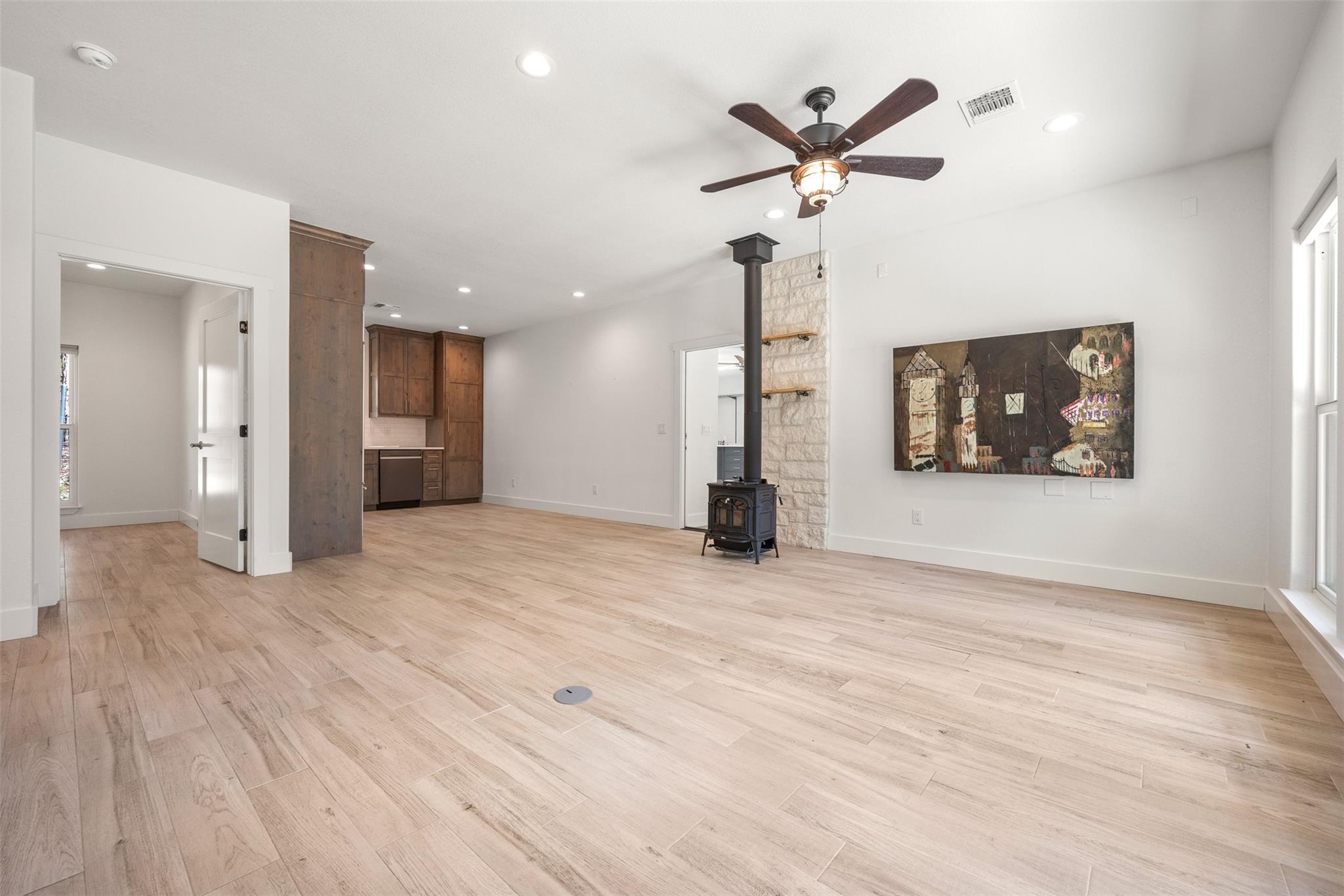 6028 Mustang Valley Trl Property Photo 2