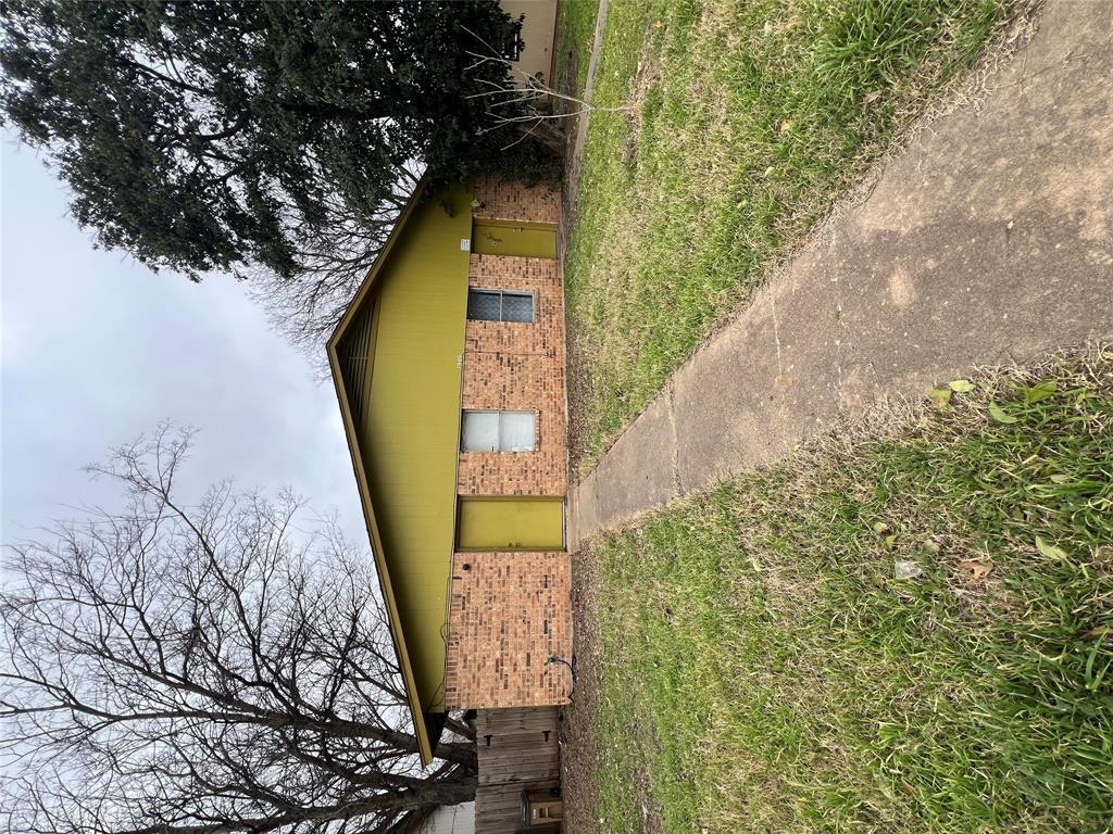 1909 E Stassney Ln B Property Photo