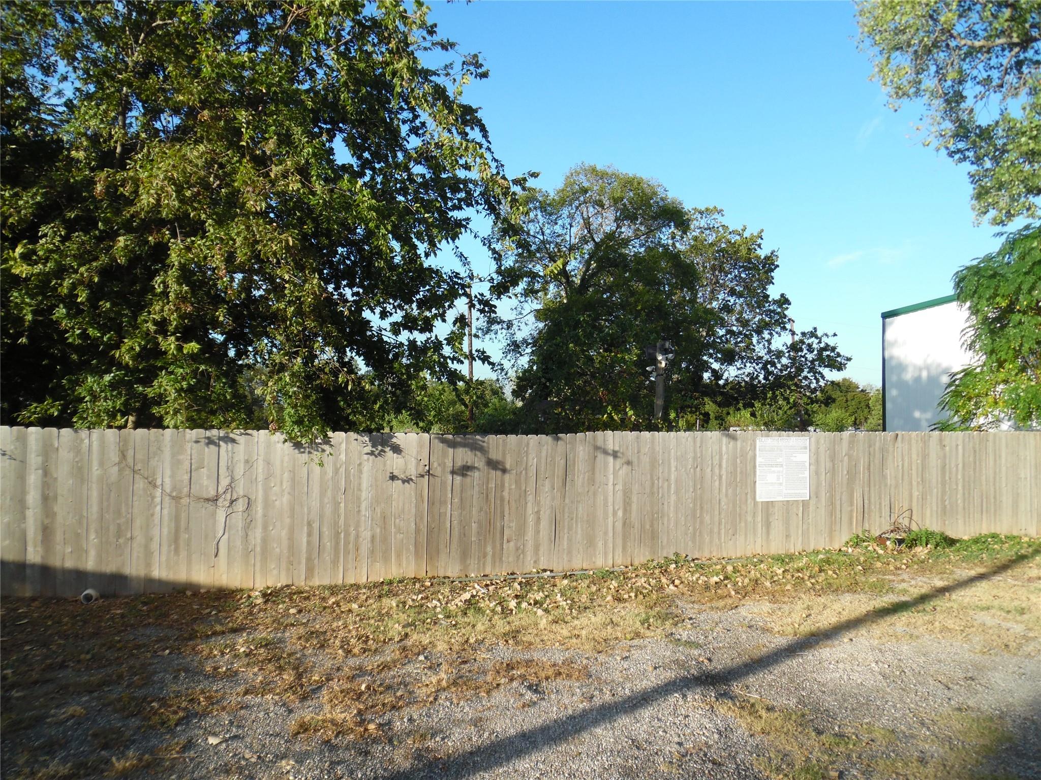 1572666 Property Photo 8