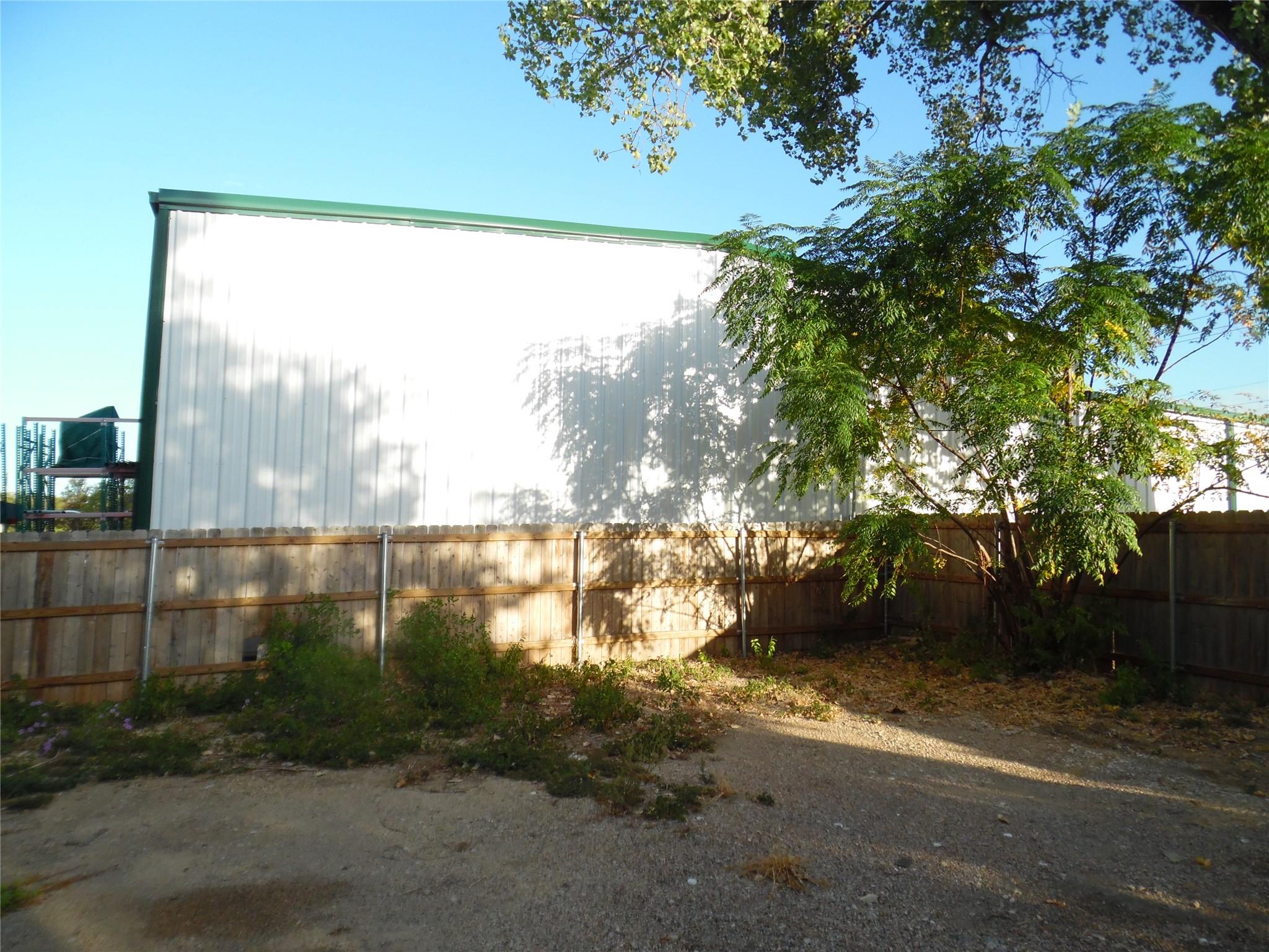 1572666 Property Photo 9