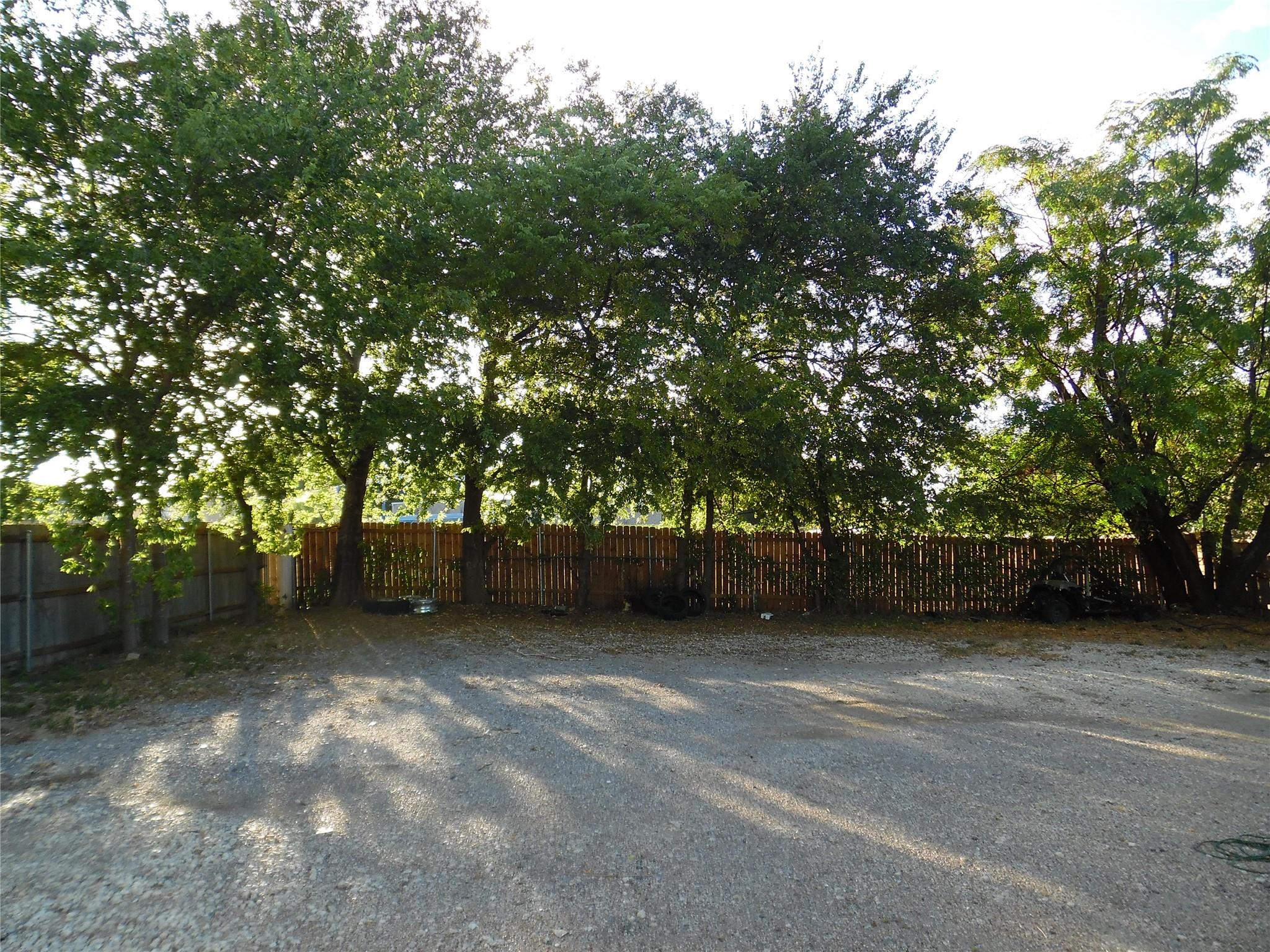 1572666 Property Photo 10