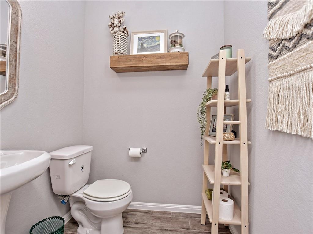 100 Shearwater Ln Property Photo 9