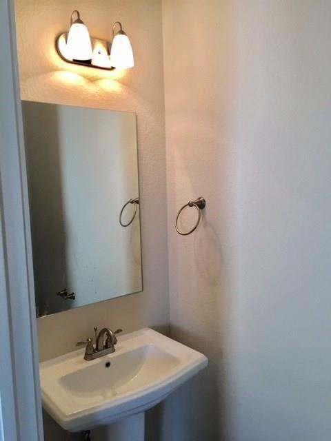 2213 Katy Ln #a Property Photo 6