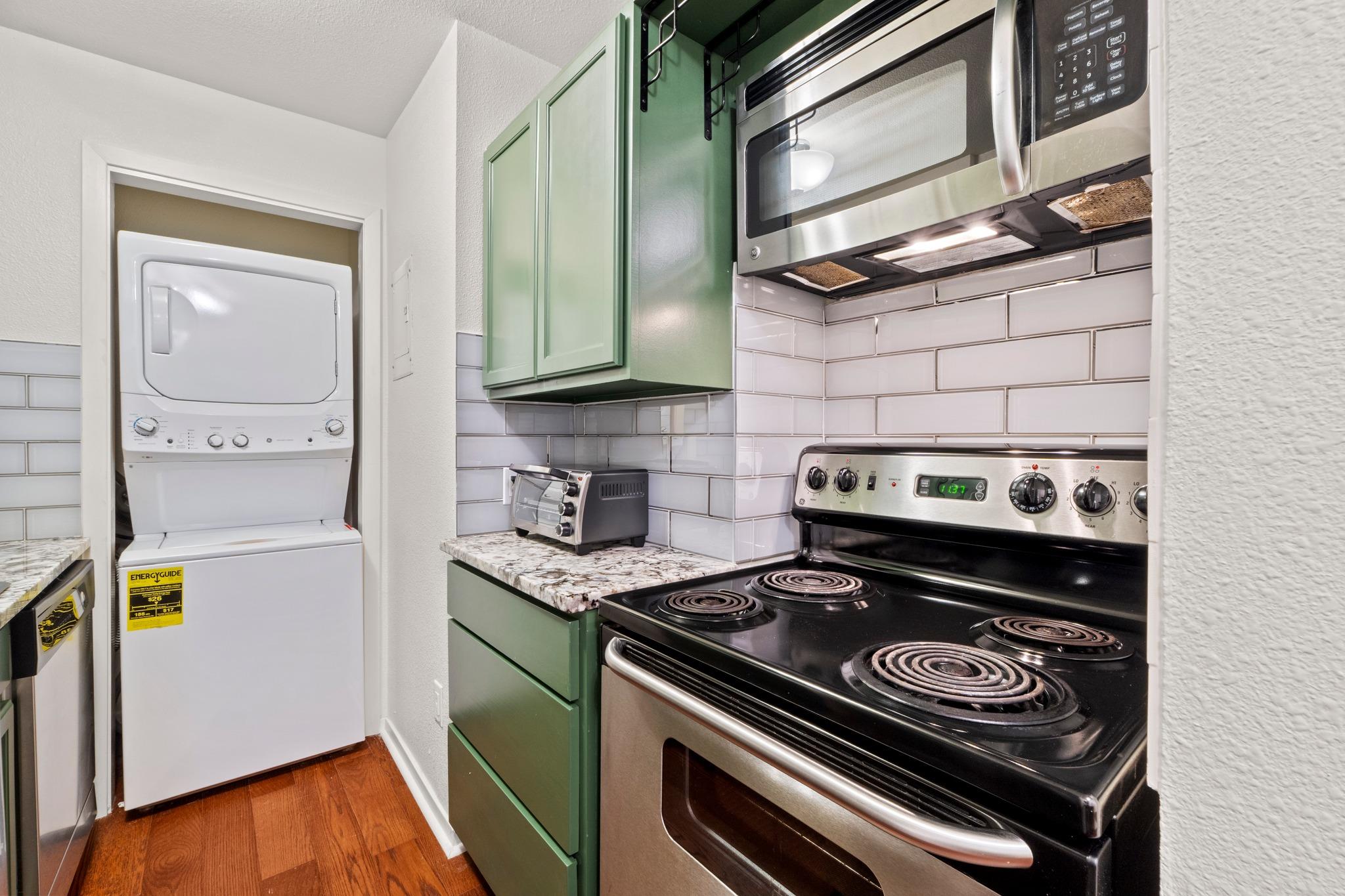1110 W 22nd St #2 Property Photo 14