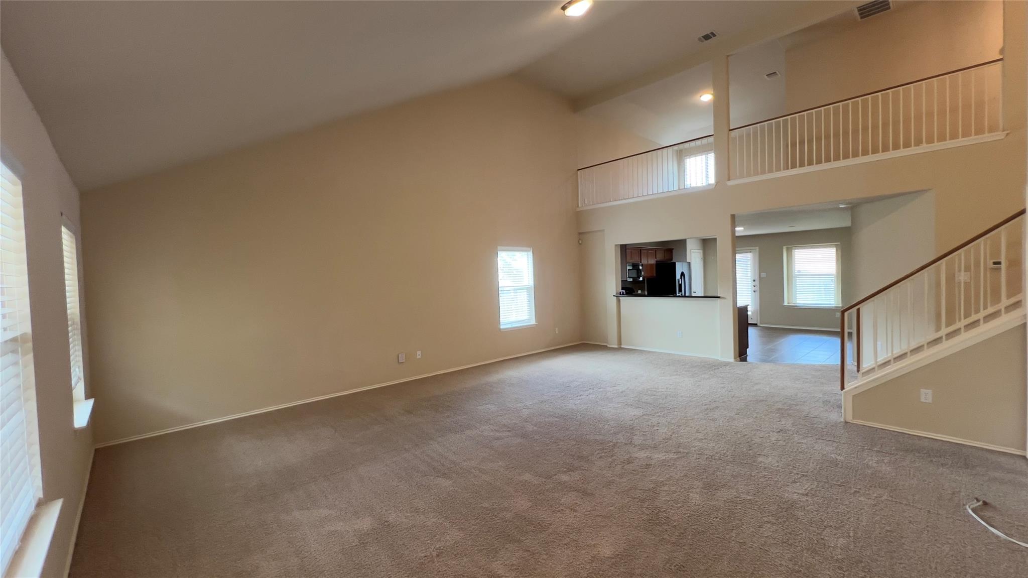 357 Nottingham Loop Property Photo 3