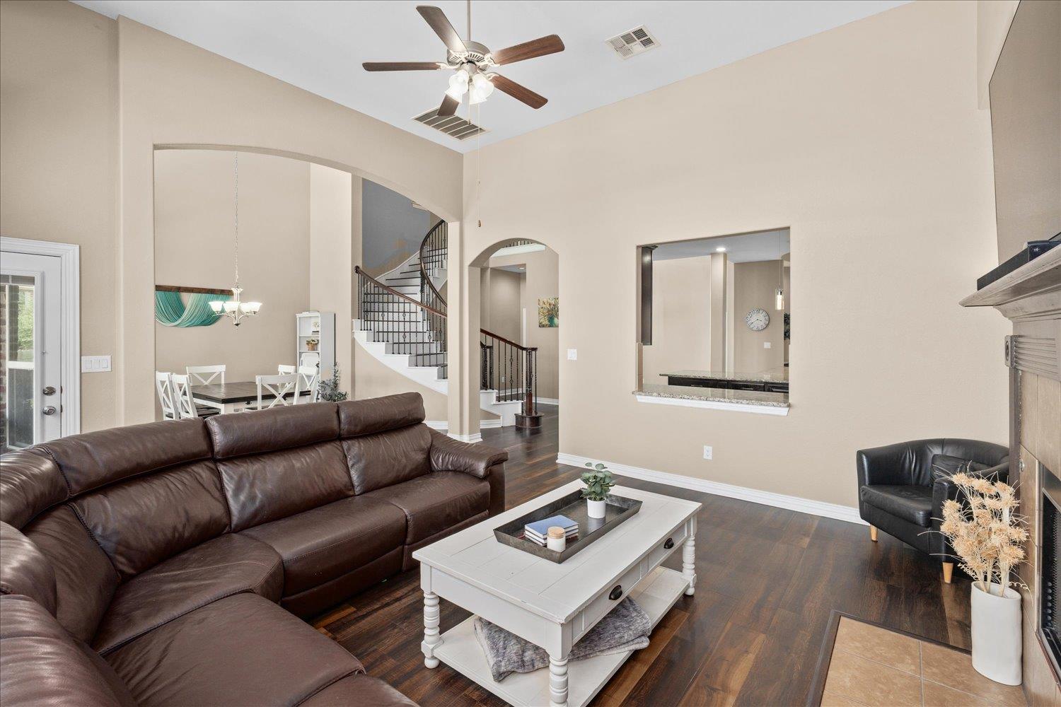 8093 Arezzo Dr Property Photo 13