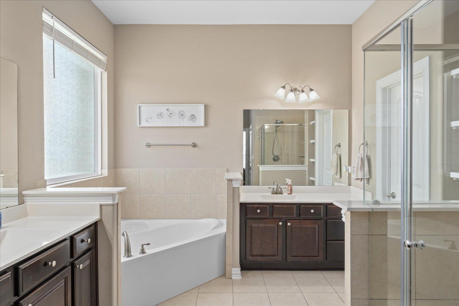 8093 Arezzo Dr Property Photo 18