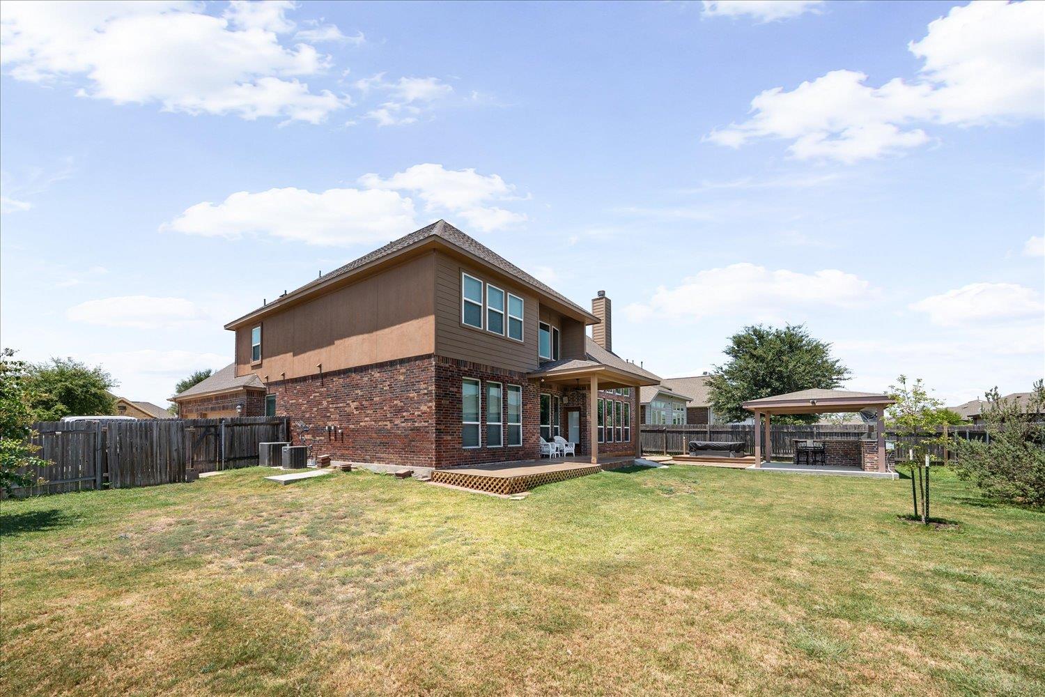 8093 Arezzo Dr Property Photo 32