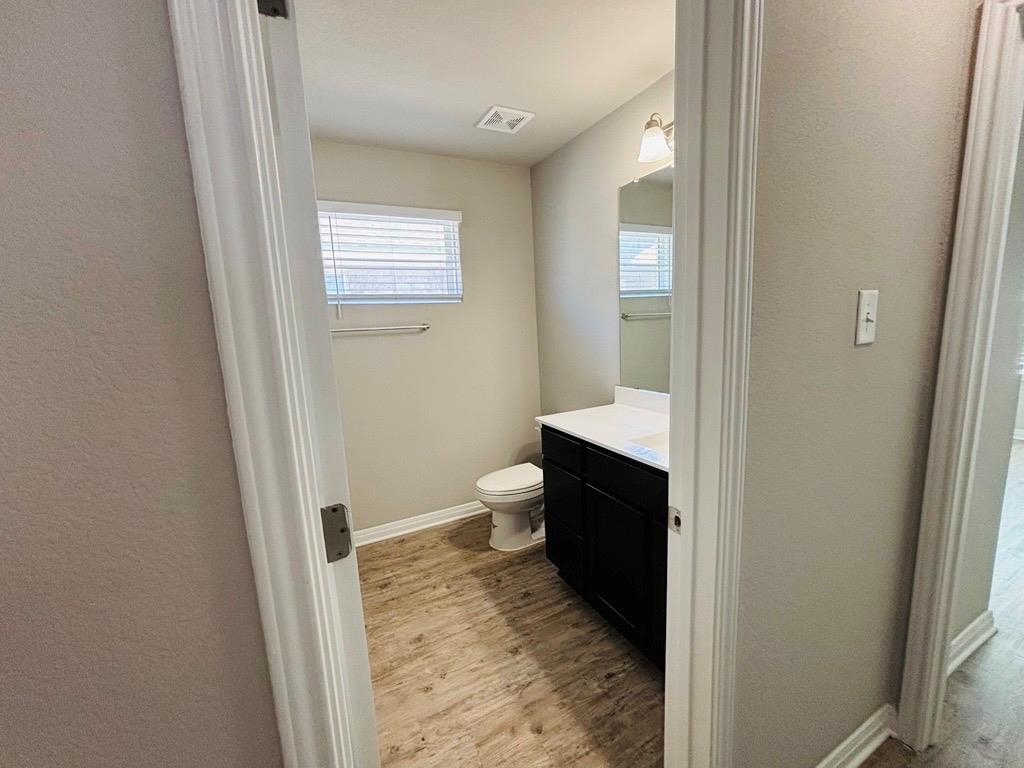 1301 Henry David Dr Property Photo 14