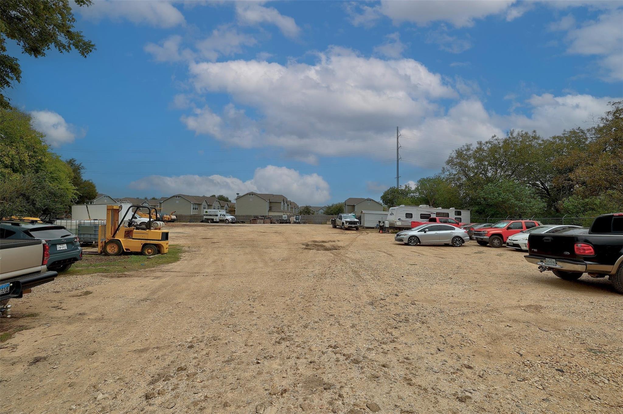2405 Gardenia Dr Property Photo 5