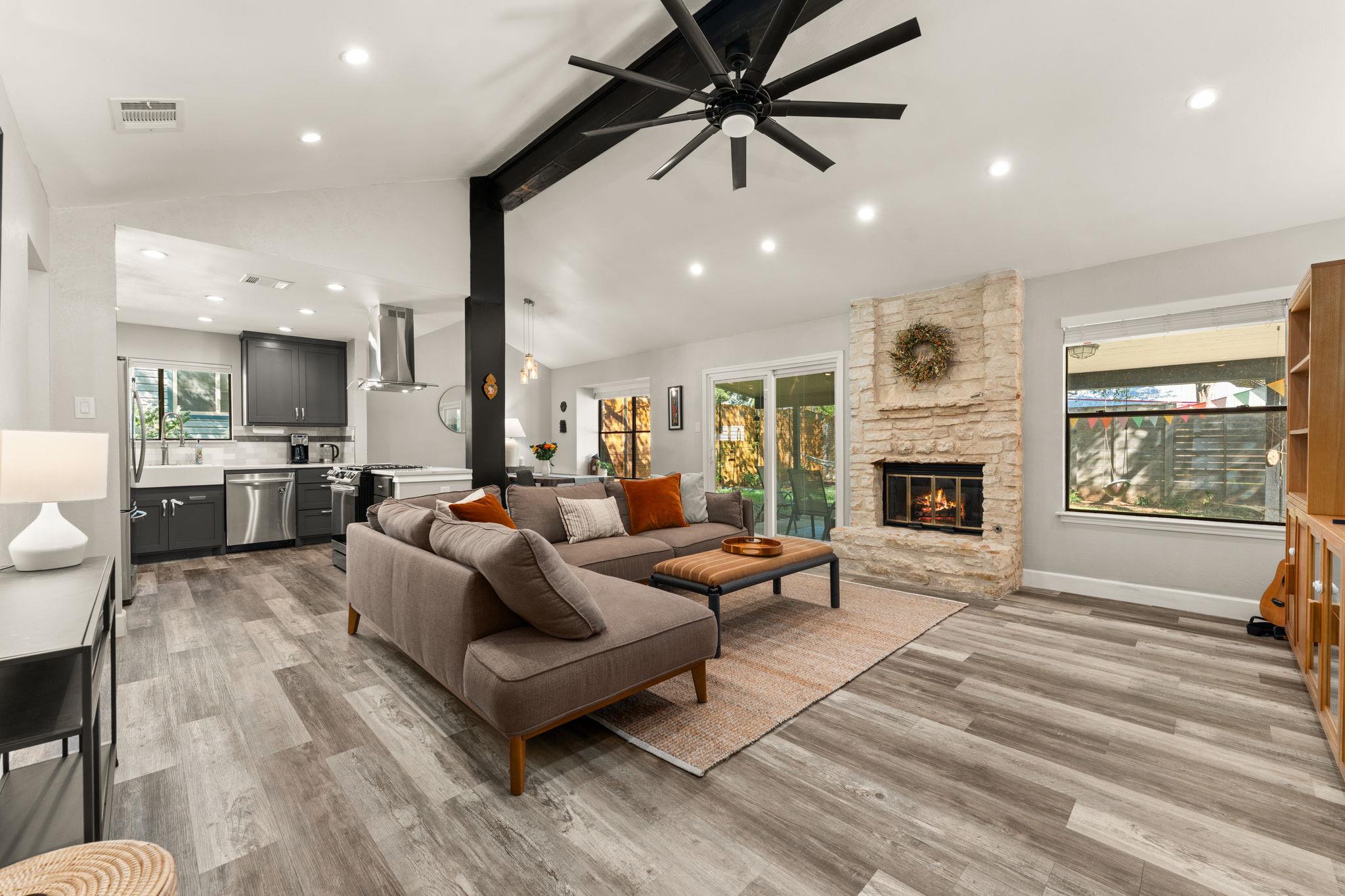 12703 Timberside Dr Property Photo 3