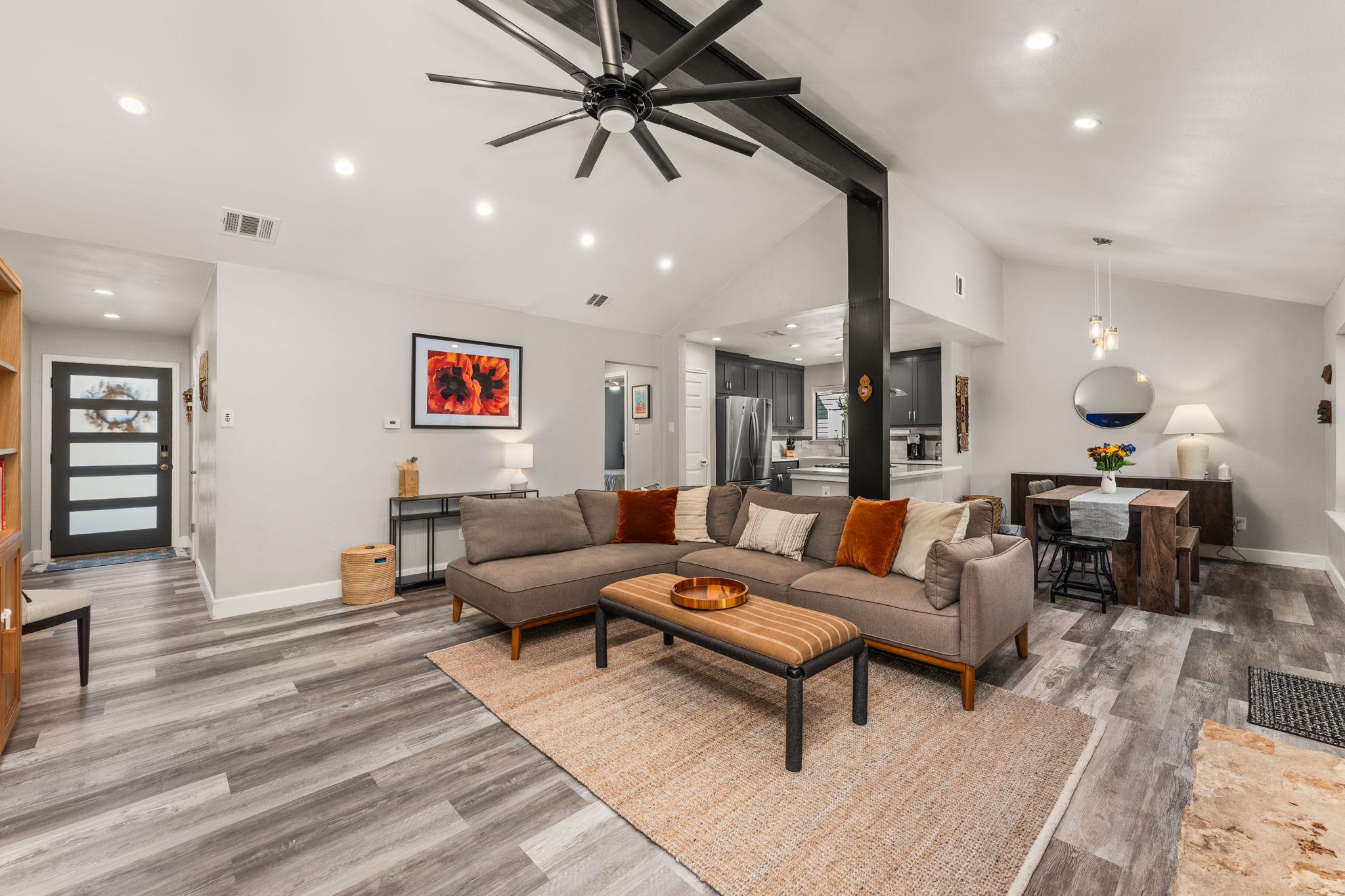 12703 Timberside Dr Property Photo 4