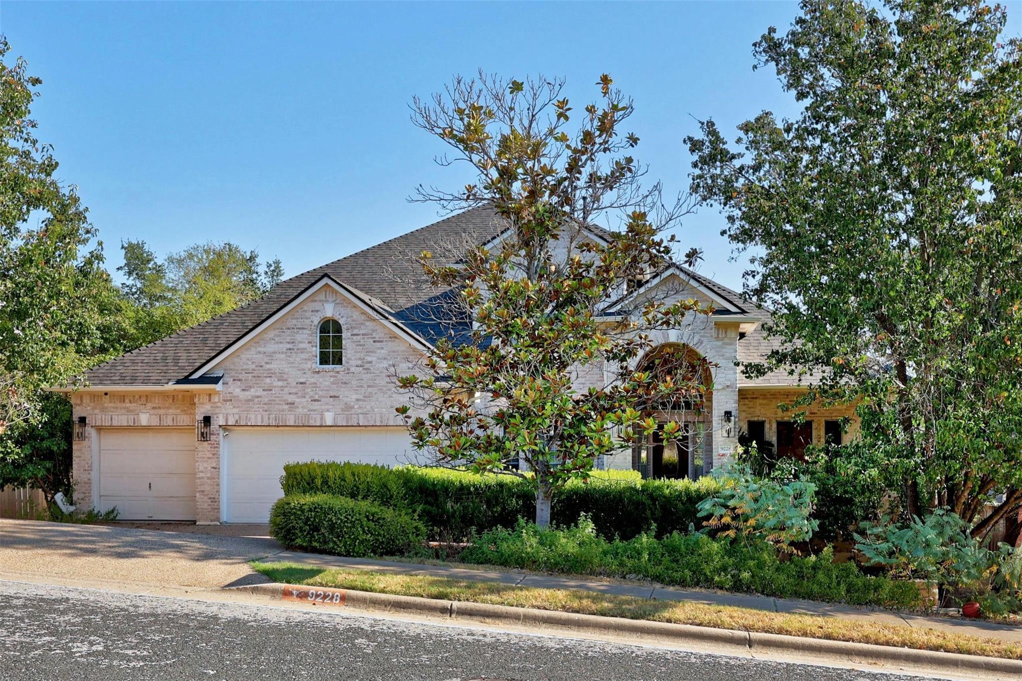 9228 Limoncillo Dr Property Photo 36