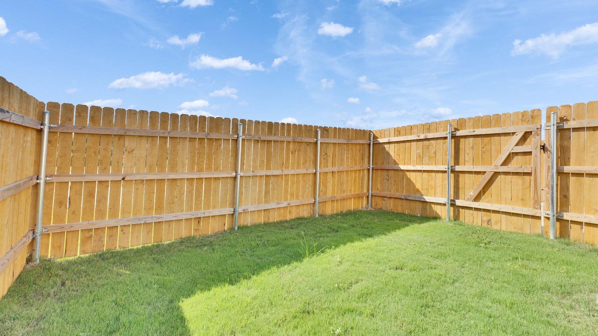 512 Bloomington Loop Property Photo 15