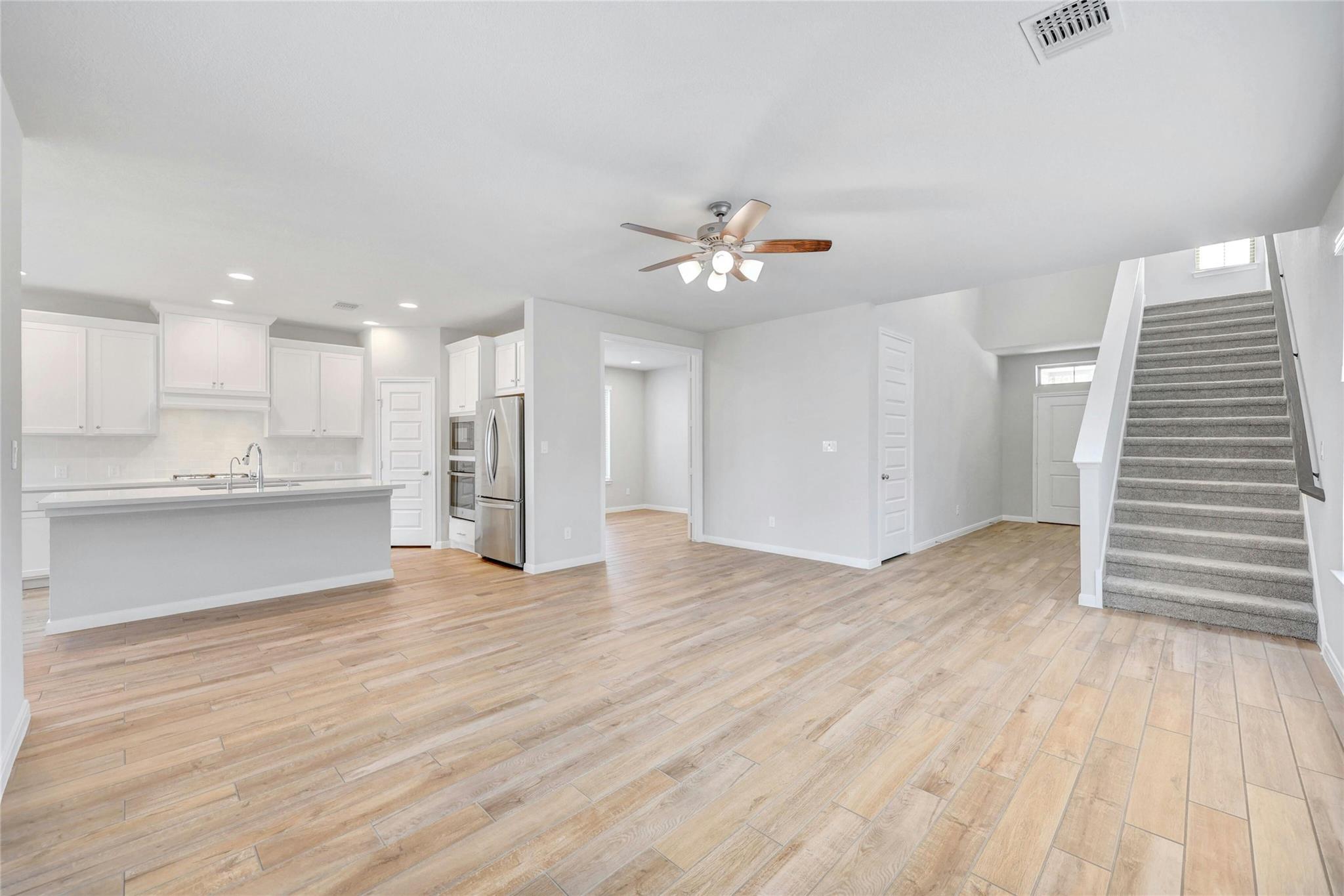 105 Danielson St Property Photo 11