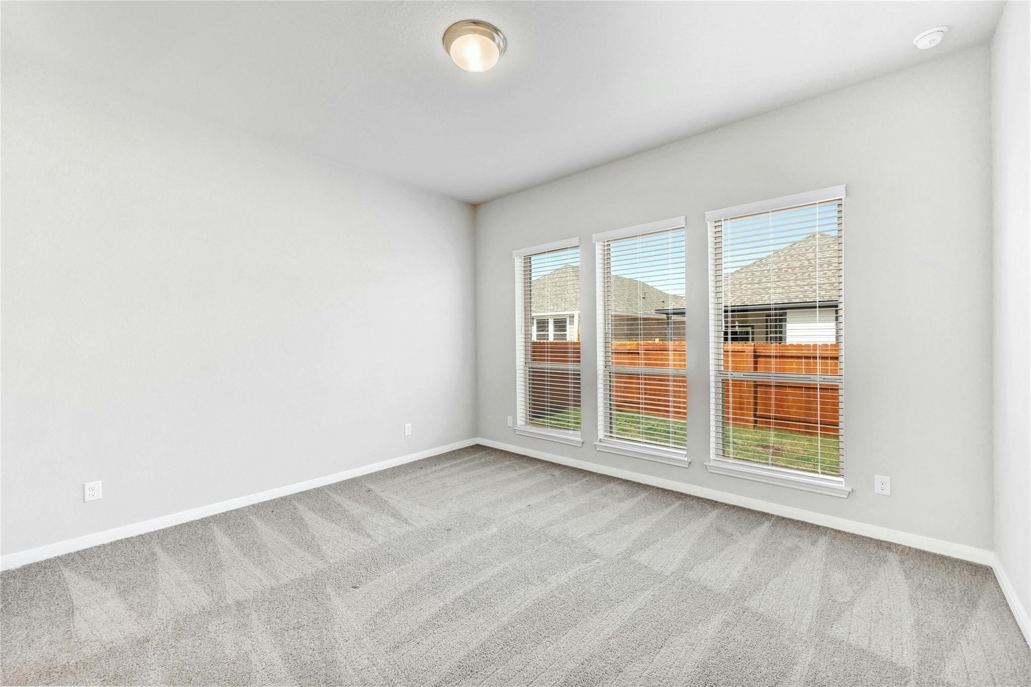 105 Danielson St Property Photo 19