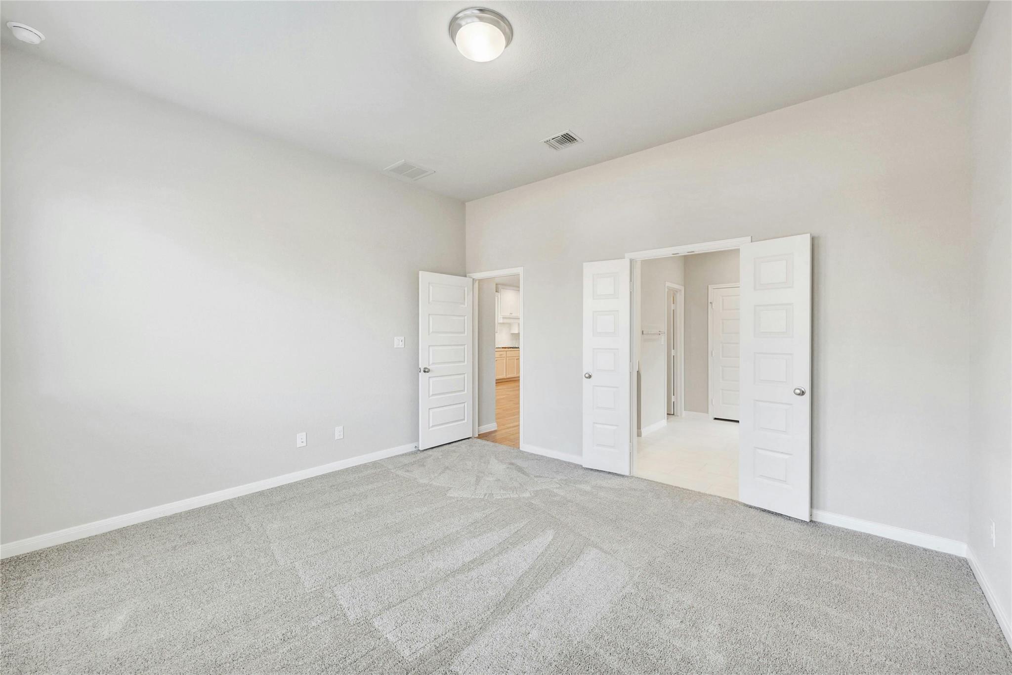105 Danielson St Property Photo 20