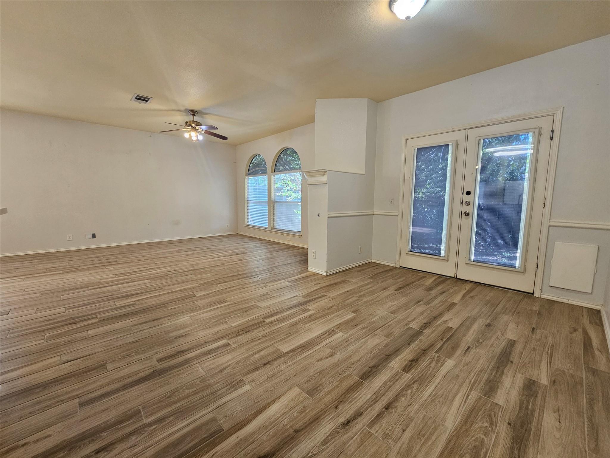 8506 Hillrock Dr Property Photo 7