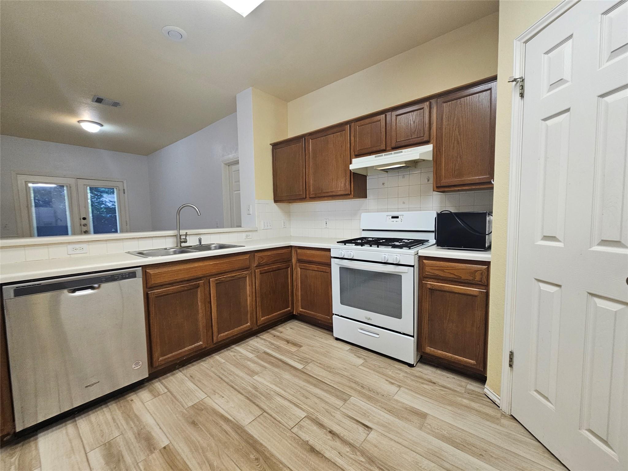 8506 Hillrock Dr Property Photo 12