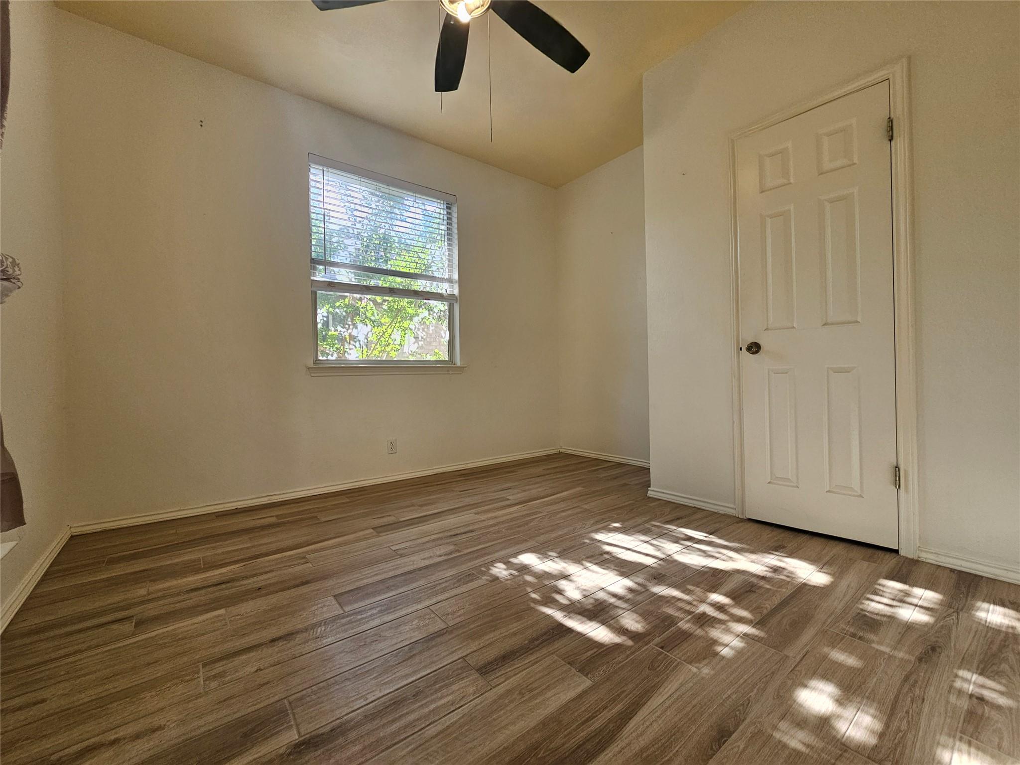 8506 Hillrock Dr Property Photo 18