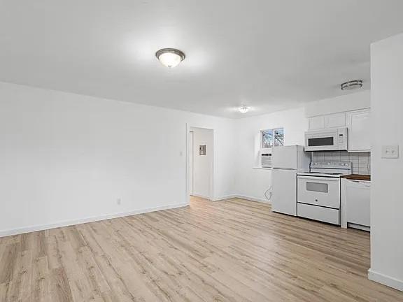 1302 S Quinlan Park Rd Property Photo 15