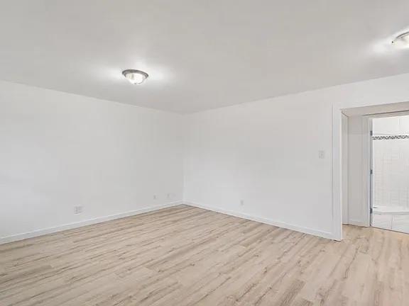 1302 S Quinlan Park Rd Property Photo 16
