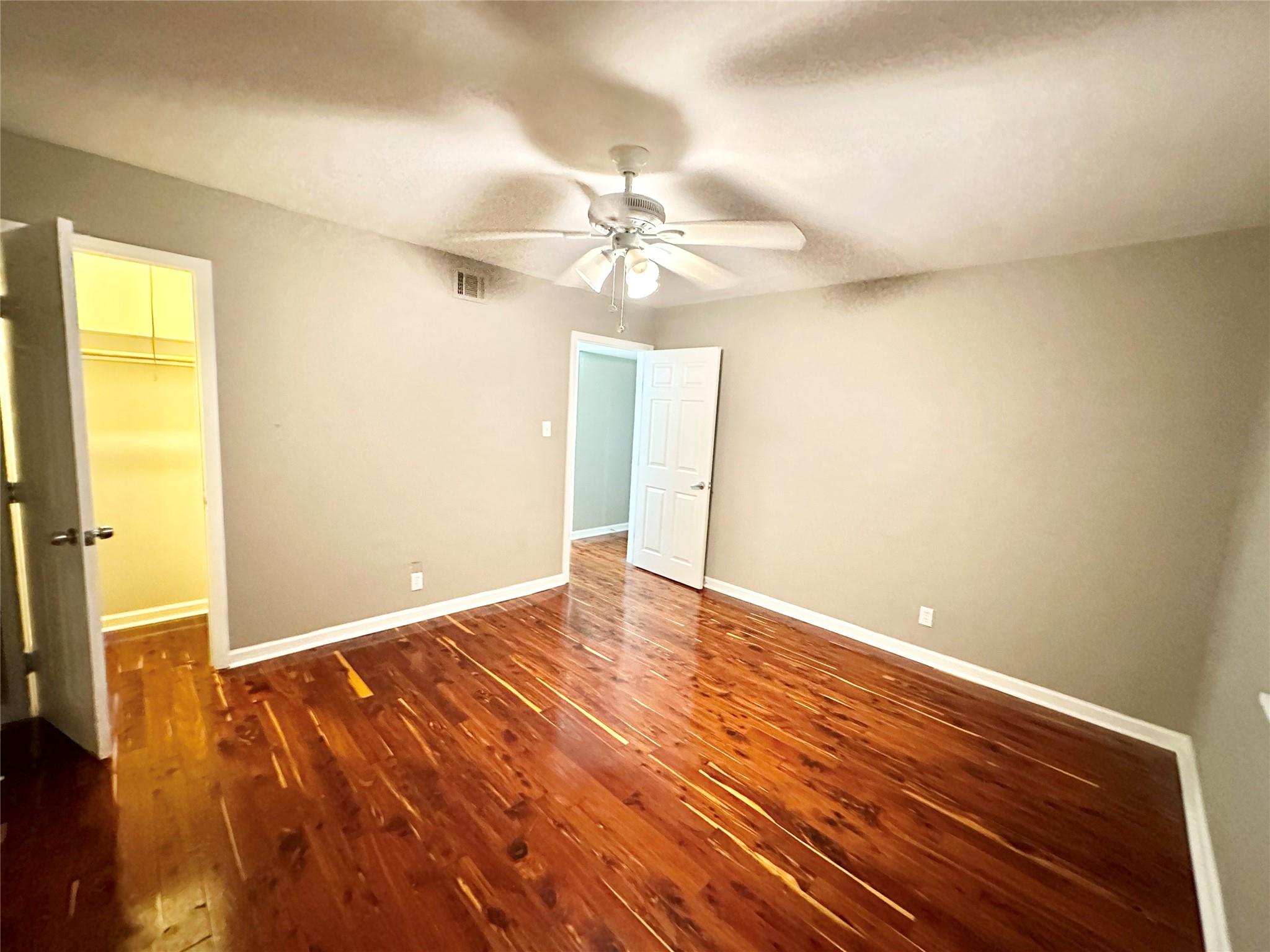 1302 S Quinlan Park Rd Property Photo 32
