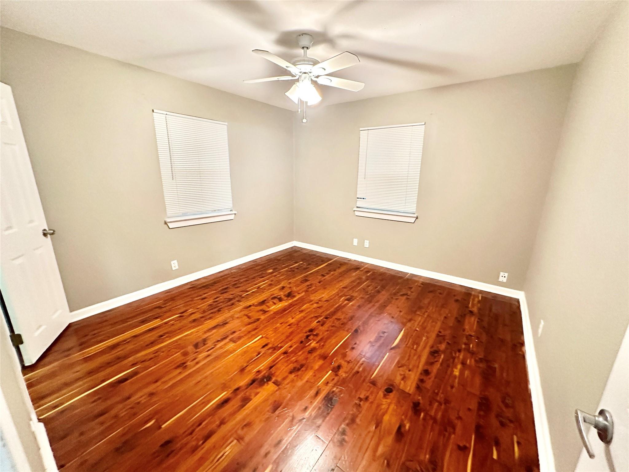 1302 S Quinlan Park Rd Property Photo 34