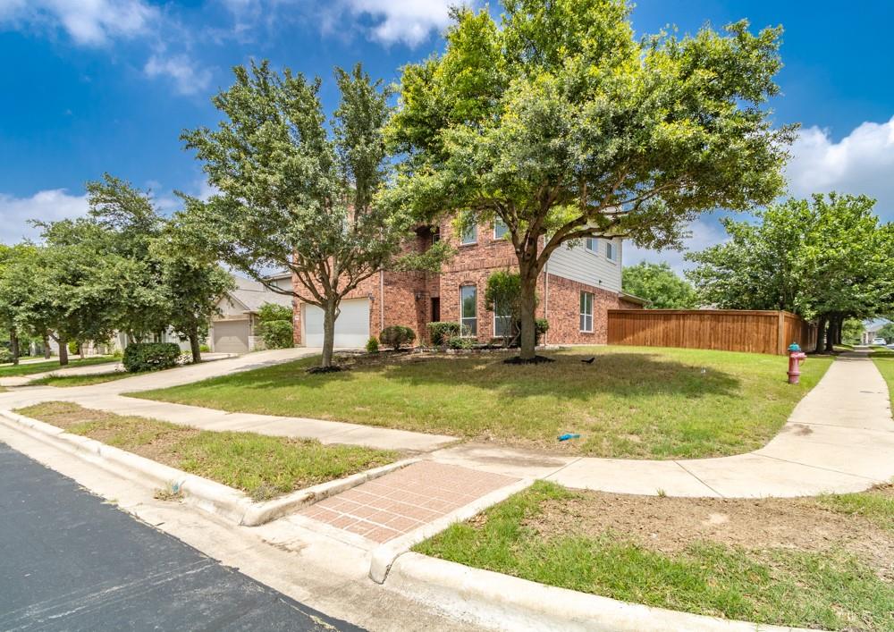 18601 Derby Hill Ln Property Photo 3