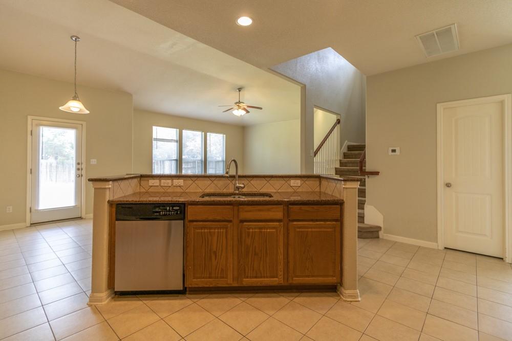 18601 Derby Hill Ln Property Photo 5