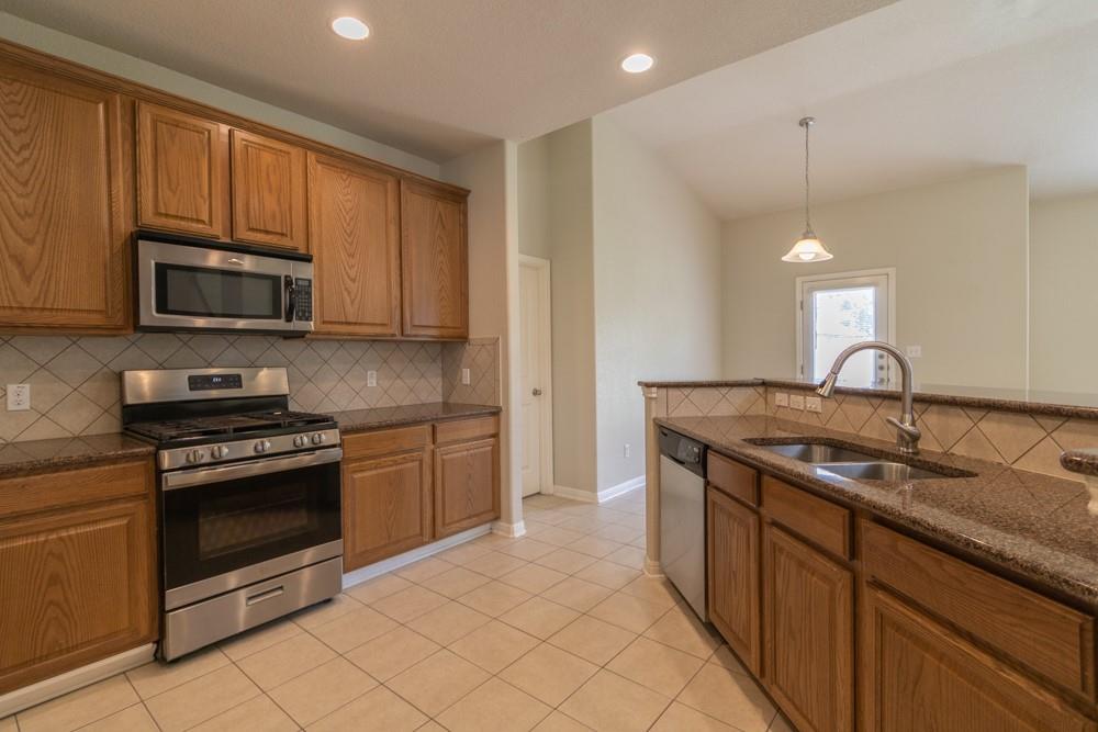 18601 Derby Hill Ln Property Photo 6